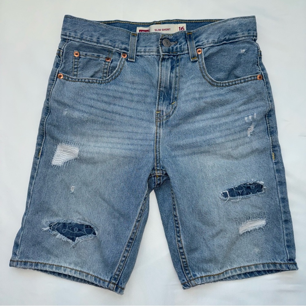 Levi’s Light Blue Distressed Denim Shorts – Size 16